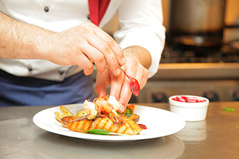 How to hire a private chef